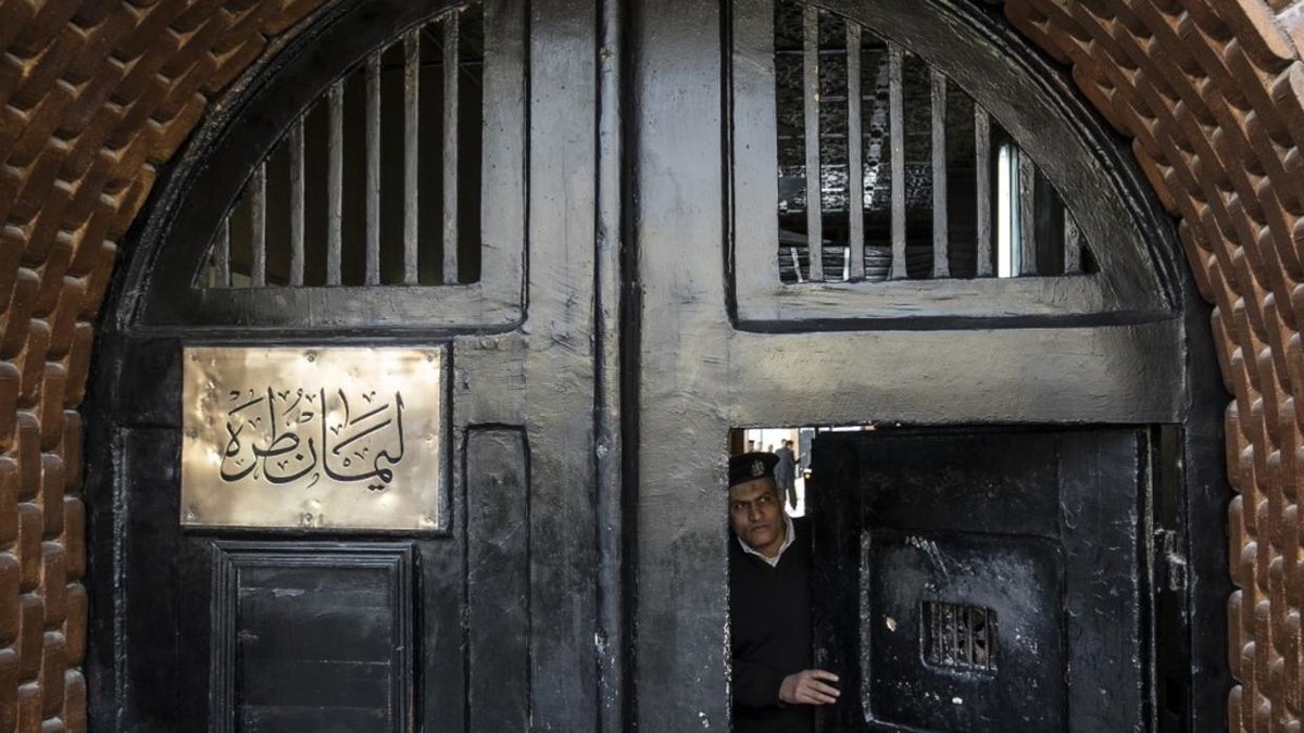 France24_fr's tweet photo. Égypte : décès en prison de Chadi Habache, auteur d'un video-clip critique du président Sissi https://t.co/M8JGxoyde5 https://t.co/xsV2A54sYk
