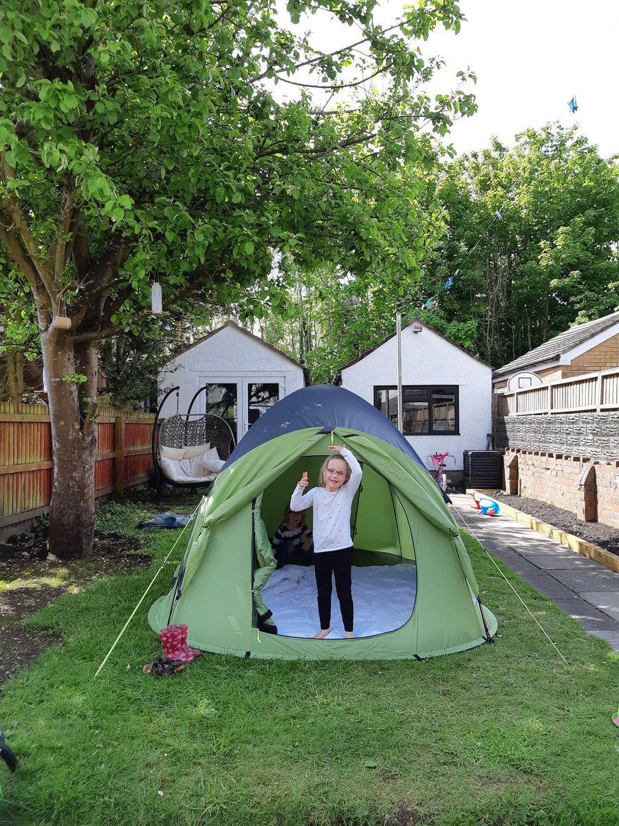 Dr_JoanneEuden's tweet image. Camping in the garden madness. #needbooze