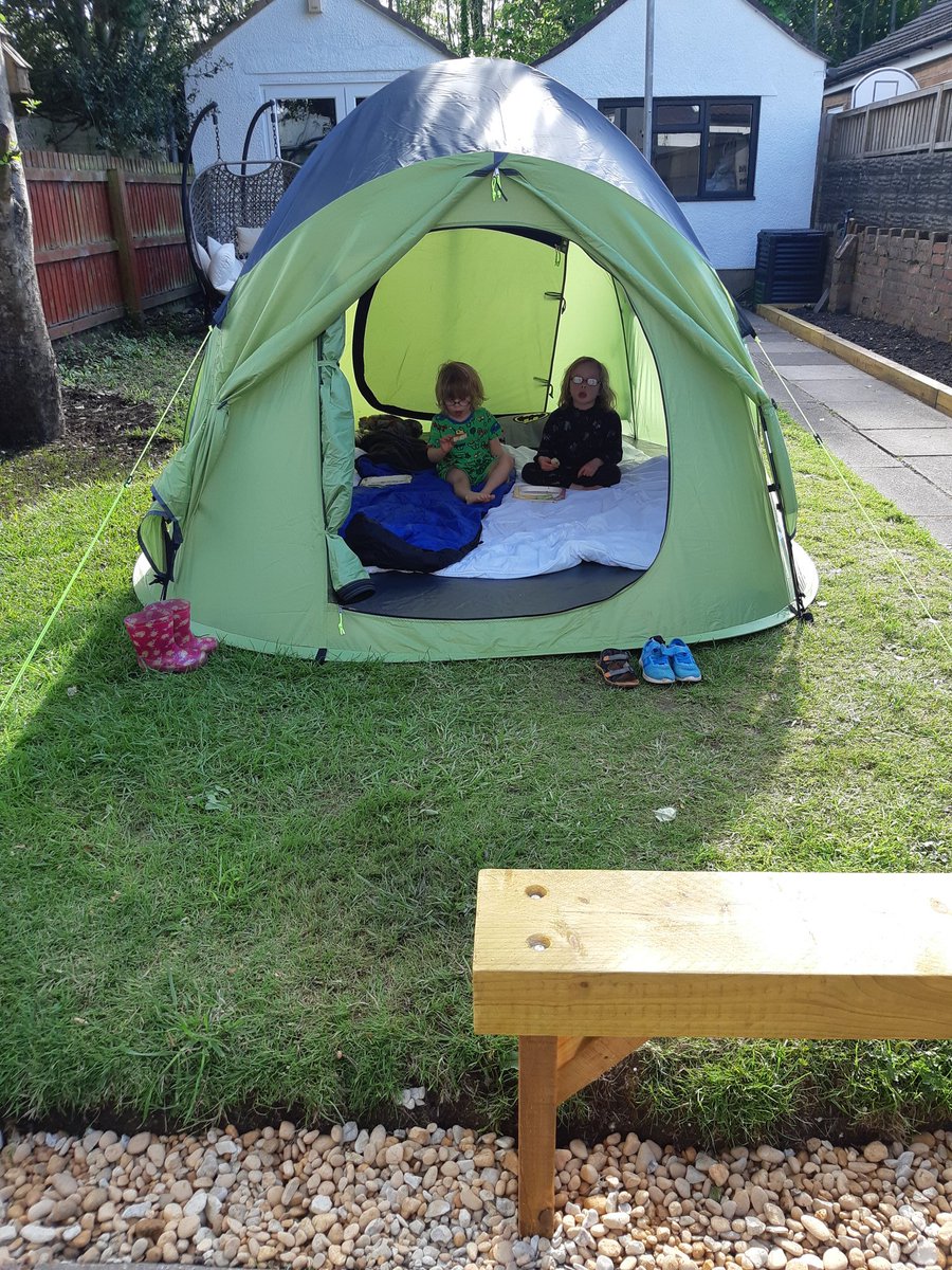 Dr_JoanneEuden's tweet image. Camping in the garden madness. #needbooze