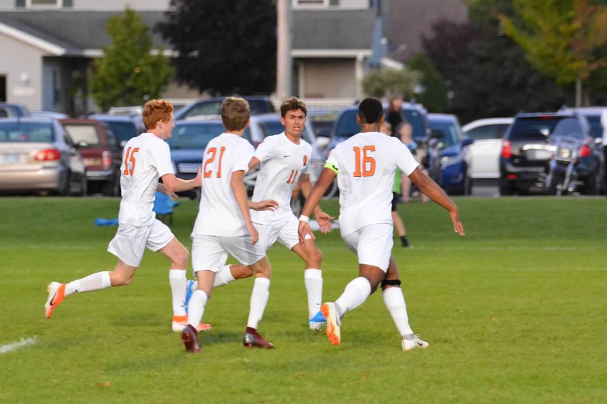 FHS Boys Soccer tweet media