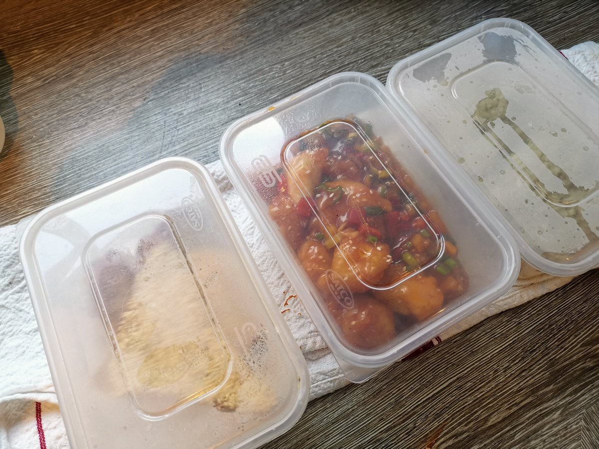 MRJJ82's tweet image. Every Saturday it's been like a takeaway at our house...dishing up meals for the mother in law (and delivering). Over the weeks it's been Lasagne, butter chicken curry,  enchiladas, fruit crumble allsorts...this week's it's sweet n sour chicken Cantonese style. #AlwaysHomeMade