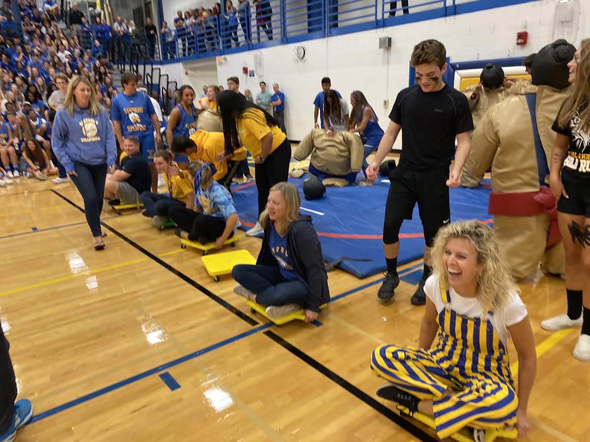 SandburgHS's tweet photo. Who wouldn’t want to join this team?! 

We are now accepting applications for our next Division Chair of Social Studies, World Language, and Art... click the link for details. 
#YourFutureIsCalling 
#EliteDaily 
#D230Proud 

https://t.co/m5KRUCL4UA https://t.co/mrDMH7j8Xy