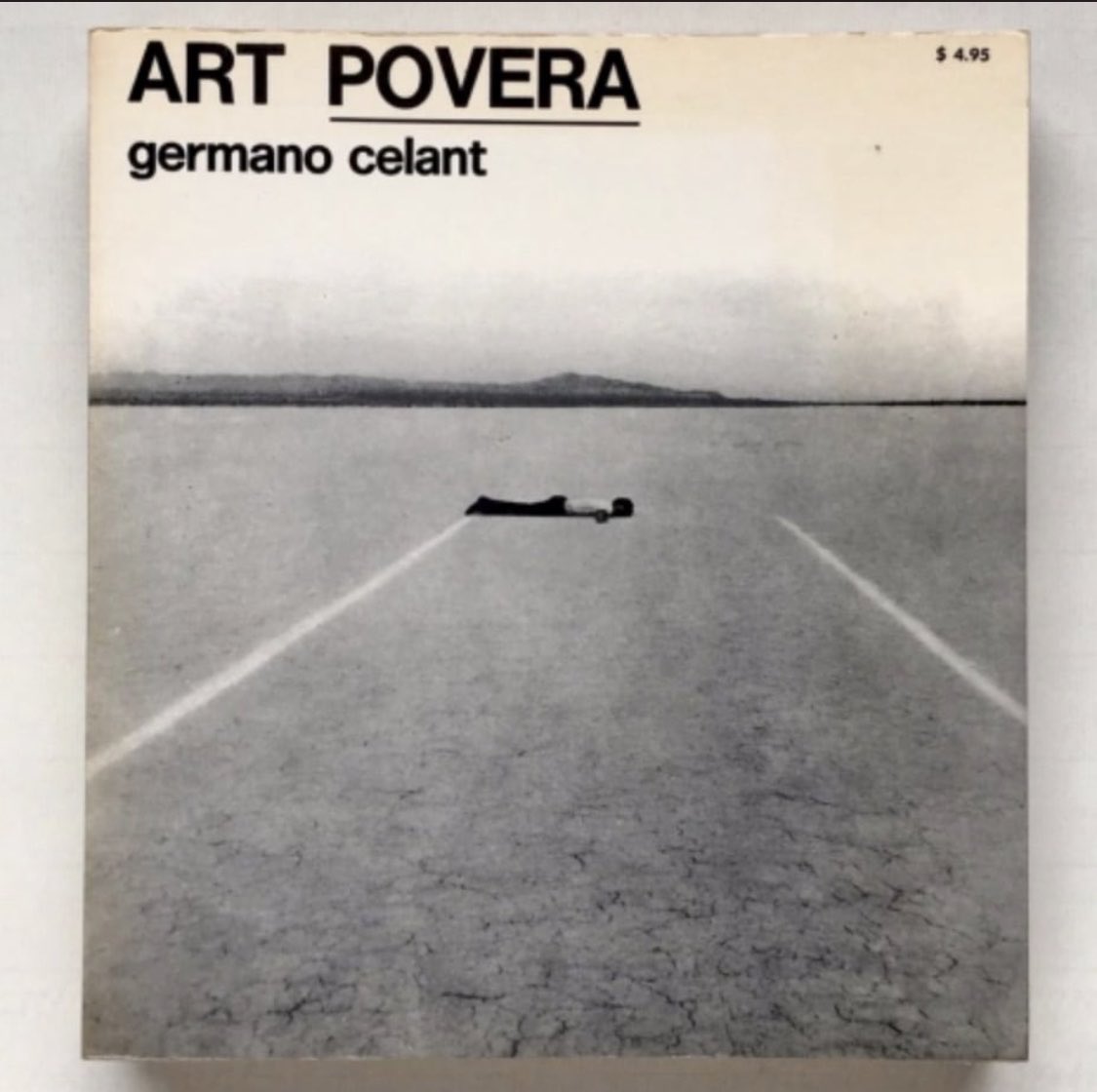 BiancaLongobard's tweet photo. L’arte un po’ più povera #Celant https://t.co/M2RJkdaGAI
