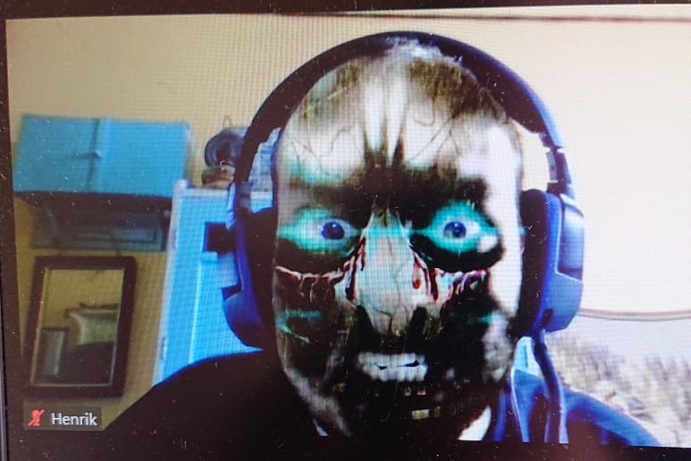 __Heiny__'s tweet photo. Hey, @krisstraub! Your Cadavre wallpaper looks great green screened on my face! https://t.co/sMHQ5AHBT7