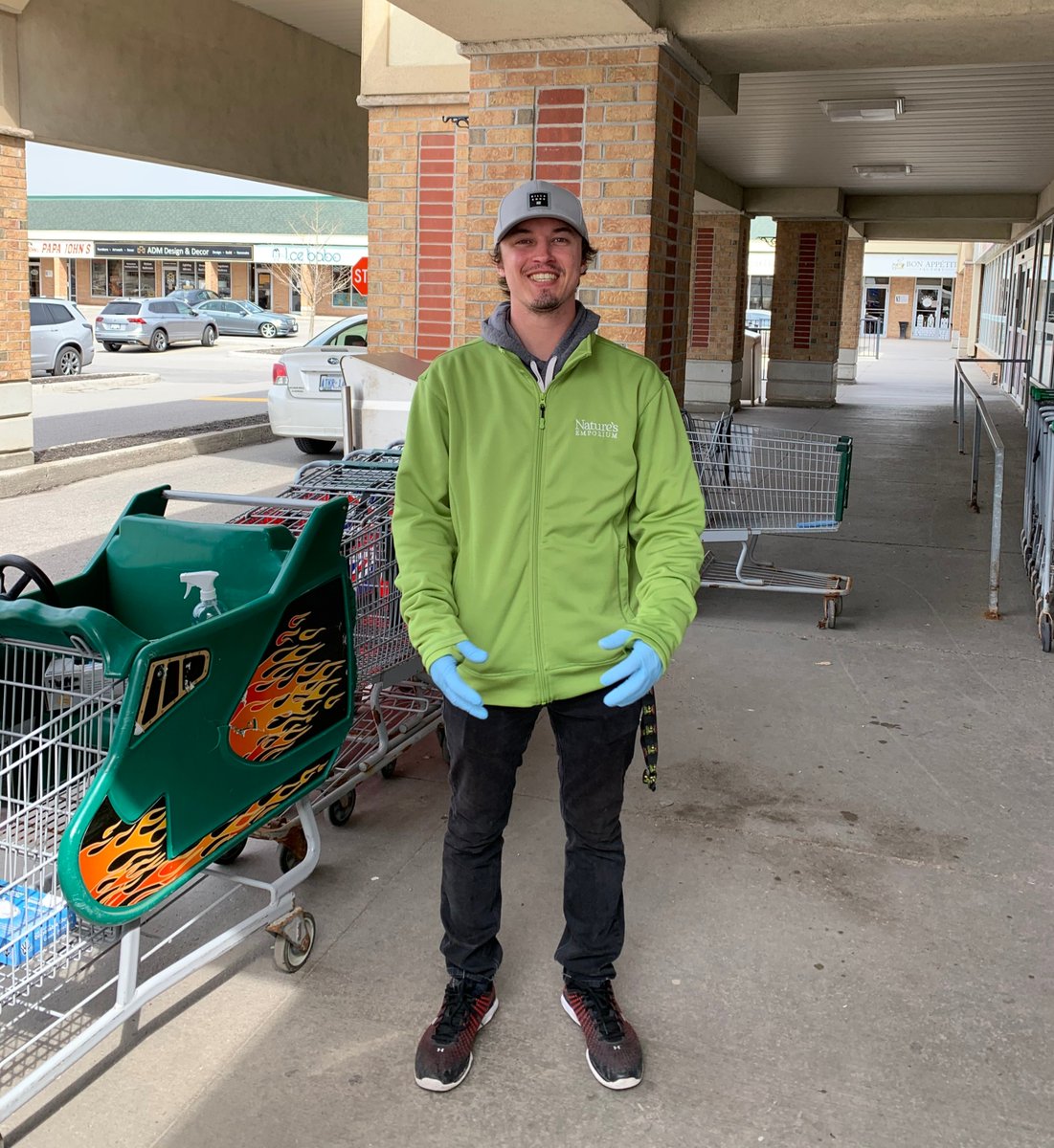 looklocalnewaur's tweet photo. Today I had the pleasure of being greeted by Andrew at Natures Emporium.  He was greeting customers and offering gloves or hand sanitizer. Thank you, Andrew and all the employees at Natures today! @ChameleonLocal @looklocalnewaur https://t.co/ZfH2xd27VS