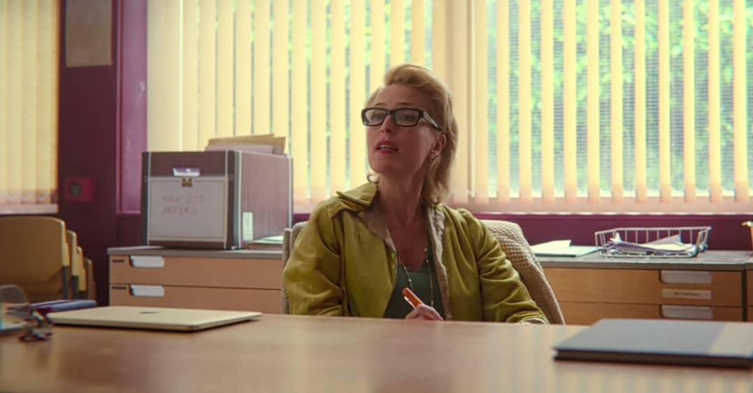 serieeununca's tweet photo. A terapeuta que a Devi tinha // A terapeuta que ela queria ter 
#EuNuncaNetflix 
#NeverHaveIEver 
#neverhaveievernetflix 
#sexeducation #sexeducationnetflix https://t.co/JQB4TR1SZg