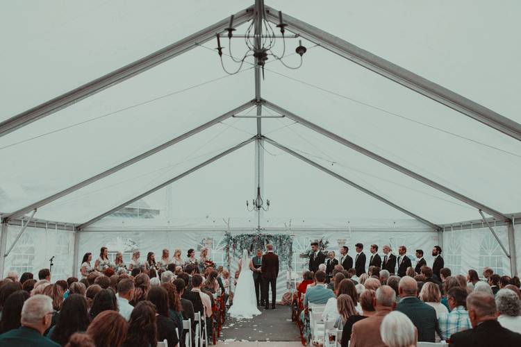 ㅤㅤ ◜  ᪥ 𝐂𝐞𝐫𝐞𝐦𝐨𝐧𝐢𝐚 𝐧𝐮𝐩𝐜𝐢𝐚𝐥. ◞

❝ Todo listo, que comience el camino hacia algo grande, hacia la felicidad. ❞

ㅤㅤ ☾ ᪥ » #BodaCharlec.