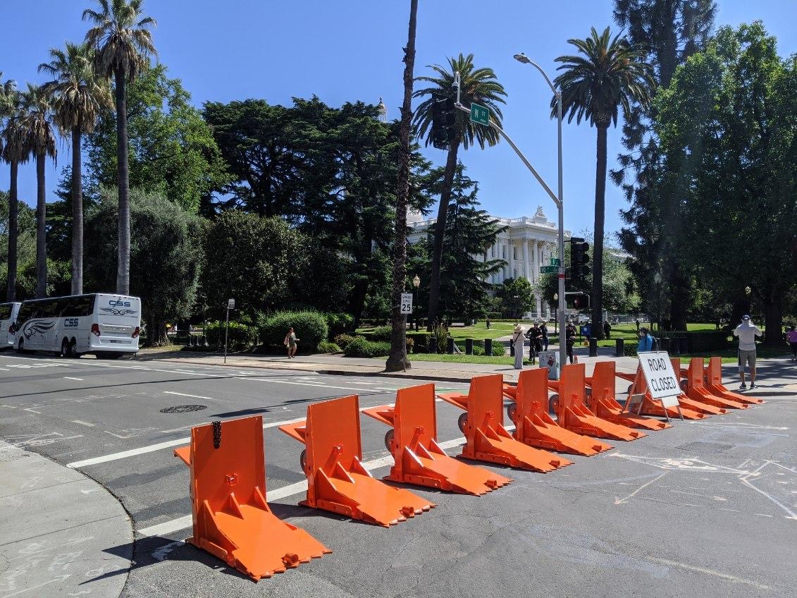 meridianbarrier's tweet photo. MERIDIAN® barriers in place to help ensure a safe perimeter around the California State Capitol. #vehiclebarriers #mobilesolution #safetyfirst #crowdprotection @TheCityofSac @SacPolice https://t.co/lMZYN251Cl