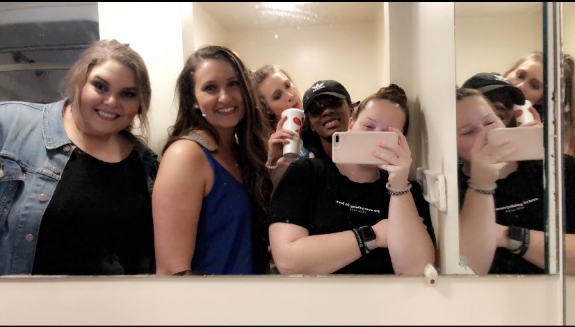 CassiWhitworth's tweet photo. Celebrating what should have been graduation day for me and all my best friends. Here’s to the best 4 years of my life filled with blessings! So excited for the next chapter🤍 https://t.co/mPWmKykKiy