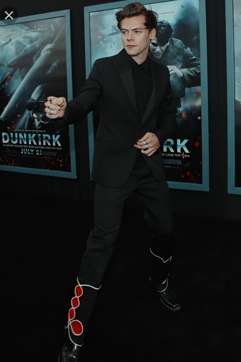 ㅤ
◜◞ㅤ❛ㅤwe're only getting older, baby- and i've been thinking about it lately. does it ever drive you crazy just how fast the night changes?

ㅤ
ㅤㅤ[ #BodaCharlec. ] 
ㅤ