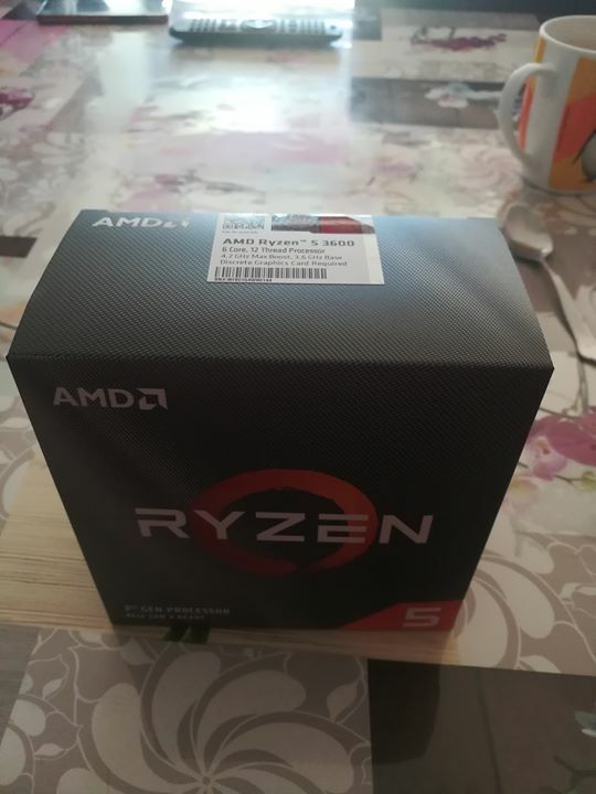 Filinas's tweet image. Allez zou on change de camp...parce qu'il le vaut bien 😁 via Facebook ift.tt/2YsM9Iy