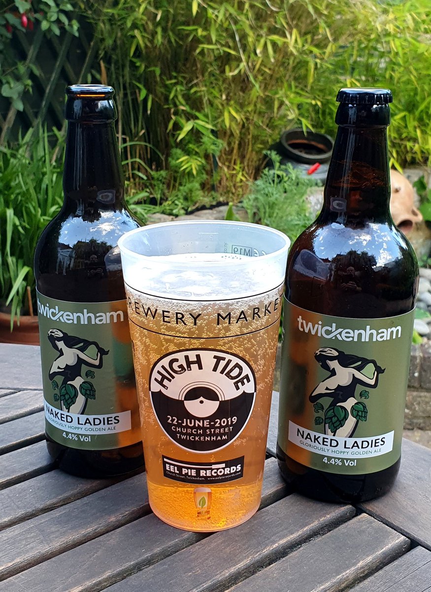 twickerman's tweet photo. Keeping it local 🍺💚
@TwickenhamAles @Brewery_Market @eelpierecords and on back of #hightidefest glass: @EelPiepub @RealAle_com. @ChurchStTwicker @DiscoverTwick https://t.co/ecFKZ3AePD