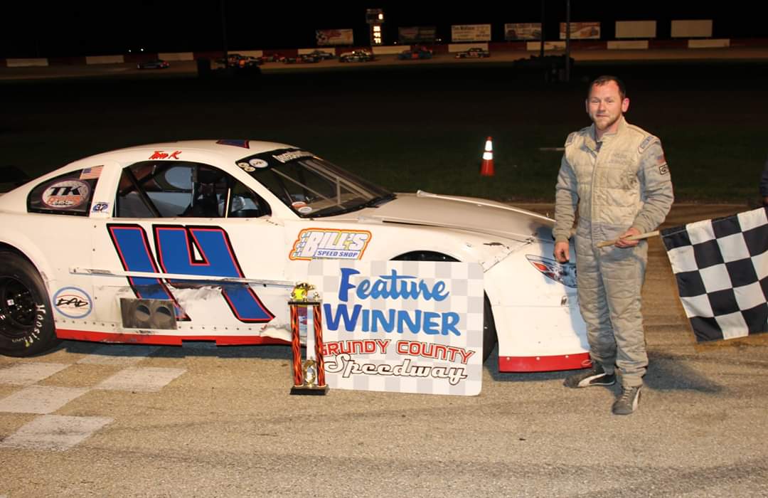 TomKnippenberg's tweet photo. #OnThisDay in 2014 Mid-Am Feature Winner at the Grundy County Speedway
#BillsSpeedShop #KryptoniteChassis #BestDamnSpeedShopInTown #BandBRacingEngines #FueledByVP #MakinPower #ARbodies #PFCequipped #ItsQuicker #BILSTEINequipped #EibachEquipped #engineeredtowin #gearedbypem https://t.co/pHepInlify