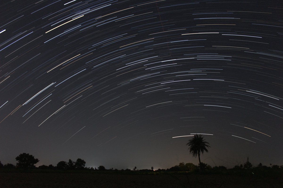 tandelvirang1's tweet photo. #worldastronomyday #startails #canonphotography #MyClicks @Canon_India @CanonUSAimaging https://t.co/vqI4OlBKFT