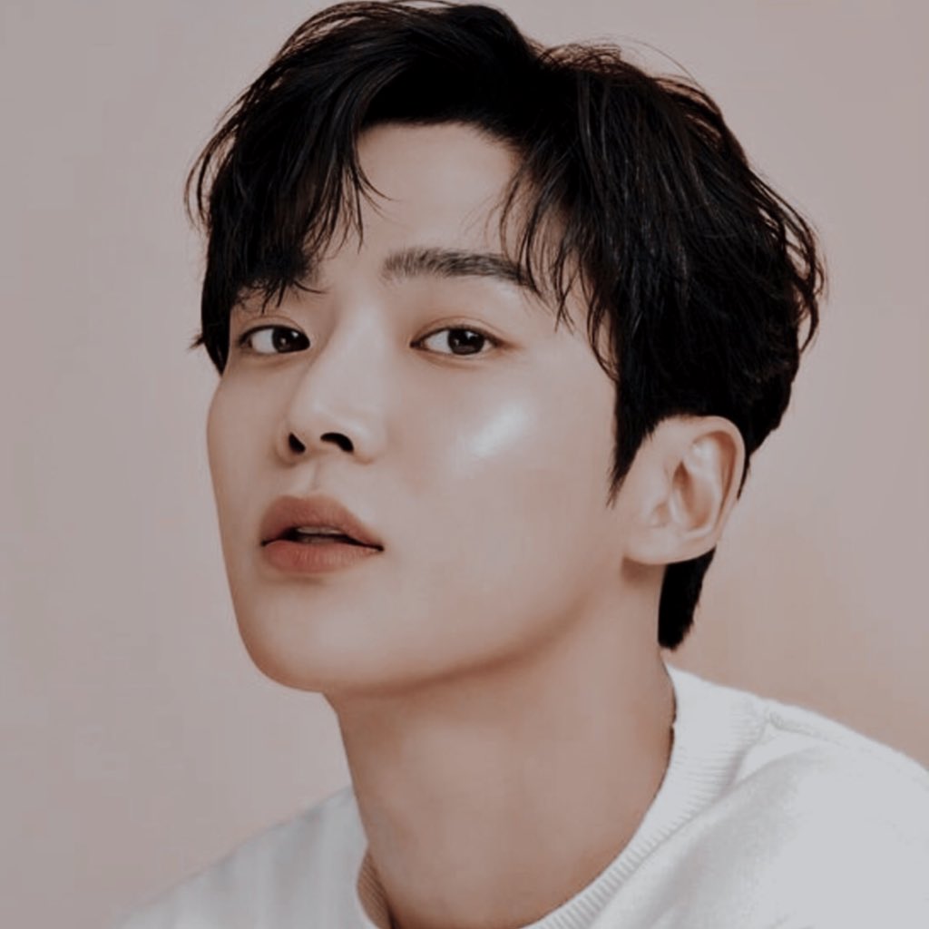 jnlmr_'s tweet photo. Flex q lang yung baby ko HAHAHAHA 🥰 rowoon mah luvs 😗😎

#rowoon #sf9 https://t.co/yqdJ5HbrOQ