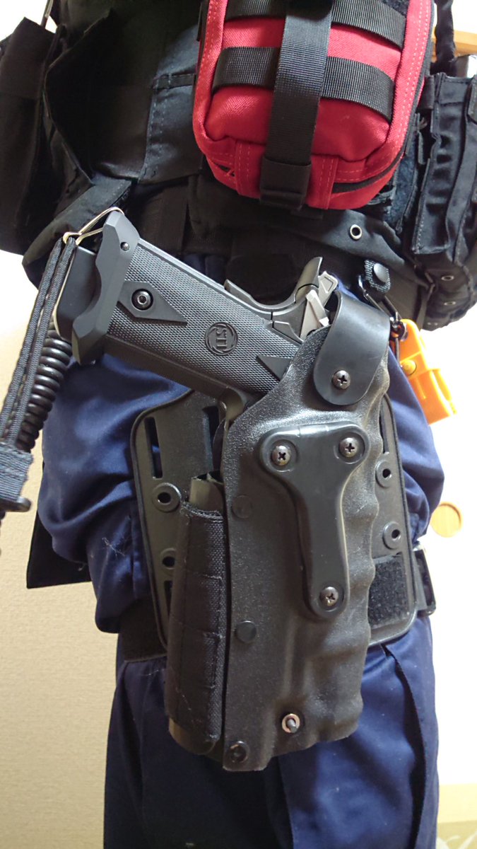 hegiy014's tweet photo. #JPPD テクニカルコース修了者のみが持てる2011系.45オート。
#JAPALE
まぁこれはハイキャパなんですけどね~~~🐍 https://t.co/zASXwBfoqu