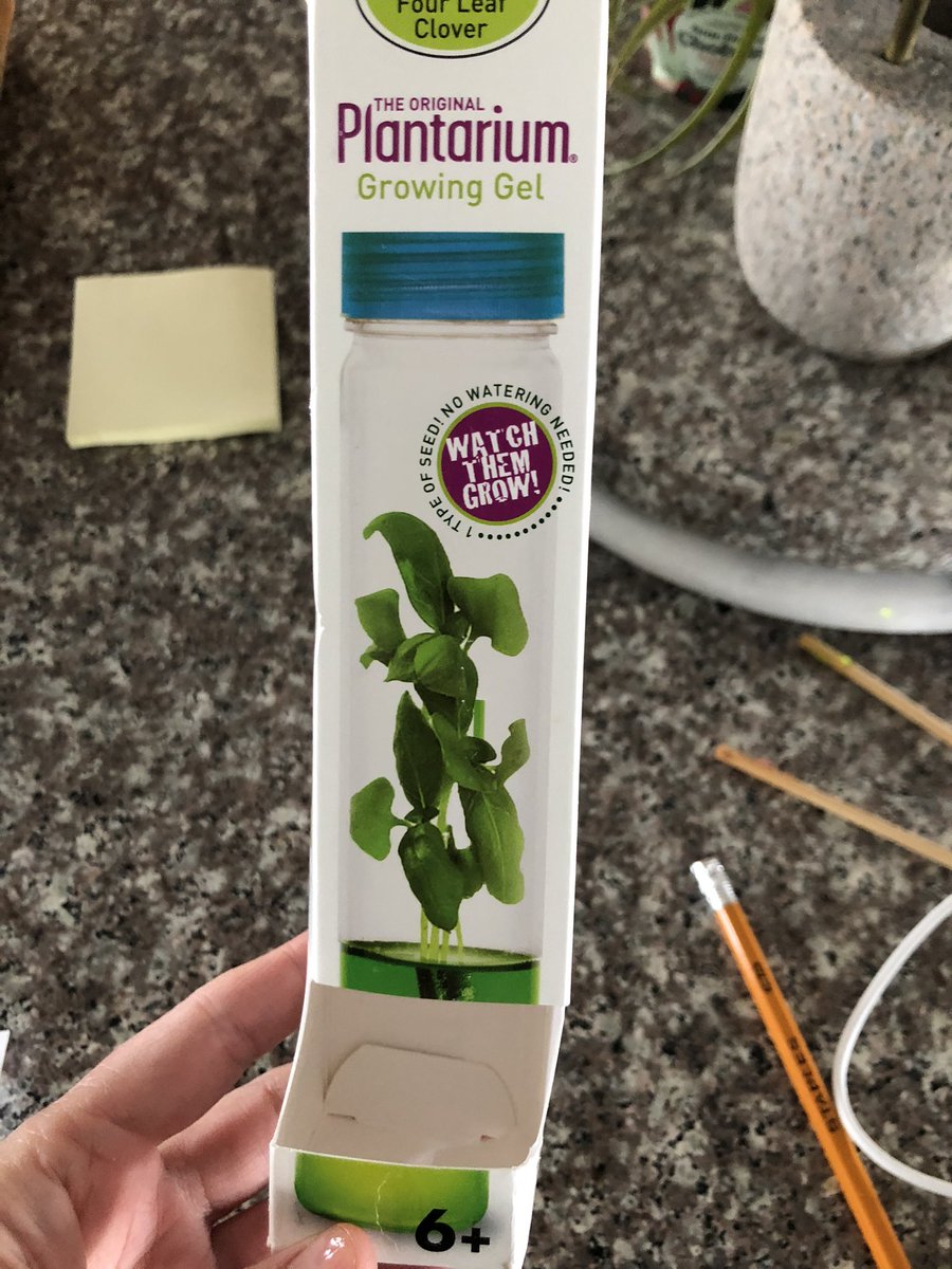 Lkennedy37's tweet photo. Make your own luck 4-leaf clovers on their way #ScienceyStuff https://t.co/kacCPxgyeL