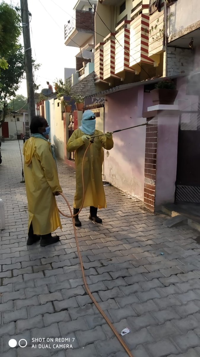cblucknow's tweet photo. #cbsagainstcovid19
Measures undertaken by Lucknow Cantt Board . 
Disinfectant spraying in Sadar Bazar and R A BaZar area of Lucknow Cantt
@sonamley

@RakshaSampada

@AdminLKO

@PDDE_CC https://t.co/l4lgNP6vzO