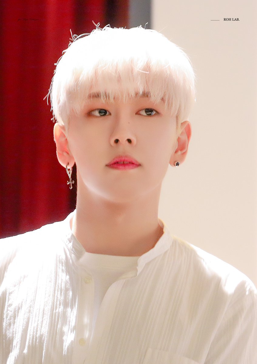 ROH_LAB's tweet photo. 181117 고양 팬싸

#노태현 #ROHTAEHYUN
#ノテヒョン #盧太鉉 https://t.co/fwahpYO2b9
