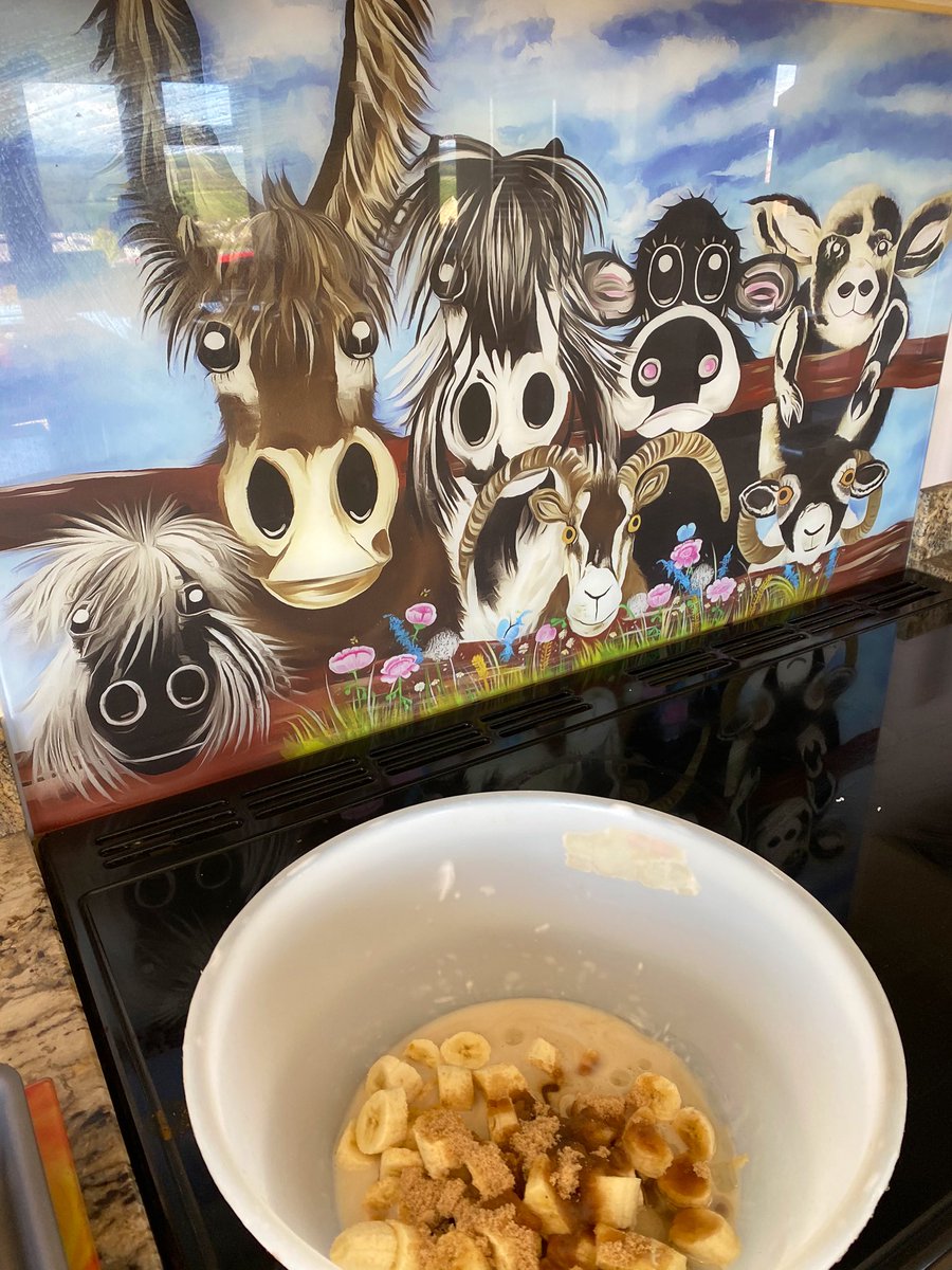 Quirky Cows Artist Sharron Russell tweet media