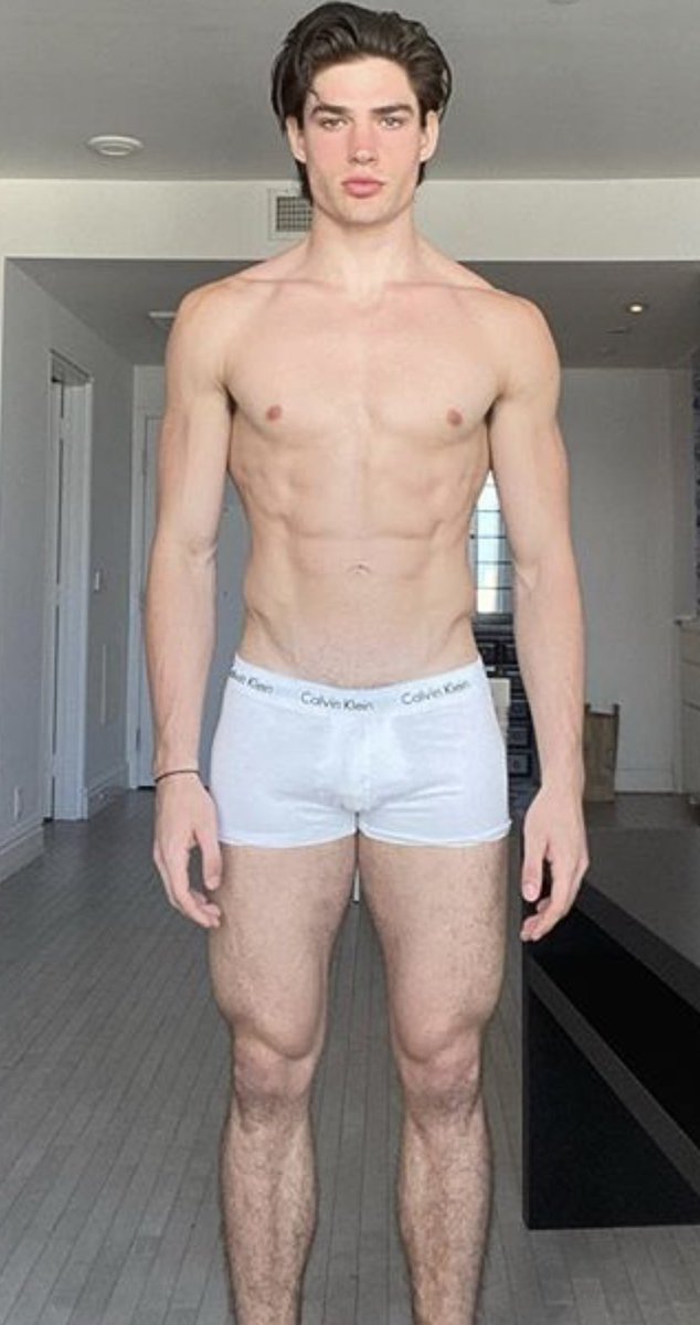 jerkingaddicted's tweet photo. That body bro😏🤤🤤 https://t.co/PWqYuuZiRb