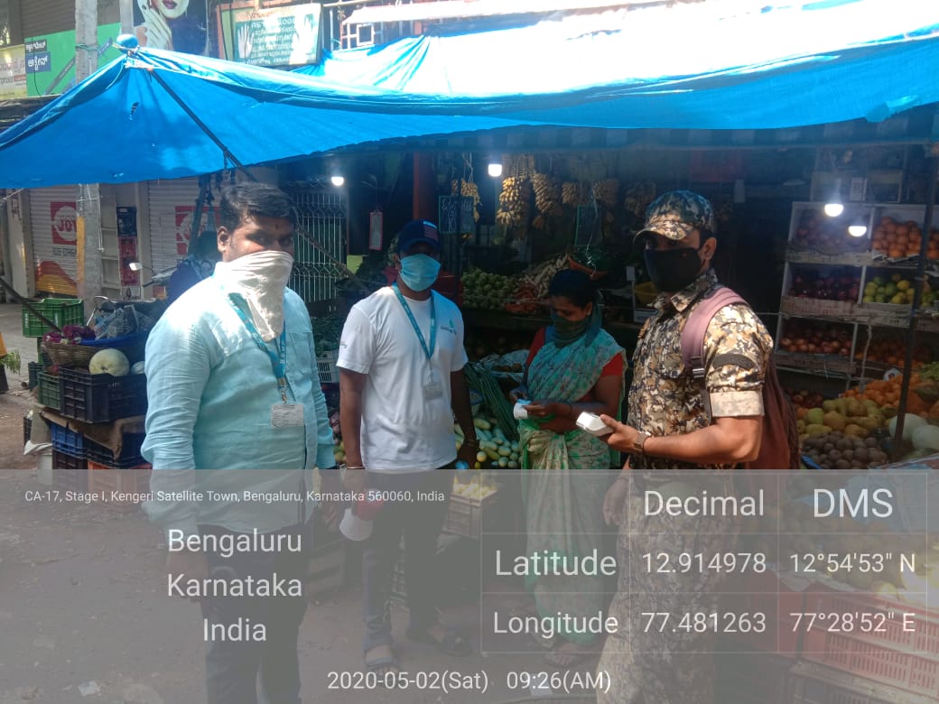 GBAChiefComm's tweet photo. Rs 51,700 in fines was collected from those not covering their mouth &amp; noses mandatorily to stop the spread of #COVID19.

ಪಾಲಿಕೆ ವ್ಯಾಪ್ತಿಯಲ್ಲಿ ಮಾ��್ಕ್‌ ಧರಿಸದೇ ಓಡಾಡುತ್ತಿದ್ದವರಿಂದ ಒಟ್ಟು ರೂ. 51,700 ದಂಡವನ್ನು ಮಾರ್ಷಲ್ ಗಳು ವಸೂಲು ‌ಮಾಡಿರುತ್ತಾರೆ. ನಿಯಮಗಳನ್ನು ಉಲ್ಲಂಘಿಸ ಬೇಡಿ, ಸುರಕ್ಷತೆಗೆ ಸಹಕರಿಸಿ. https://t.co/6fIaAy4ONw