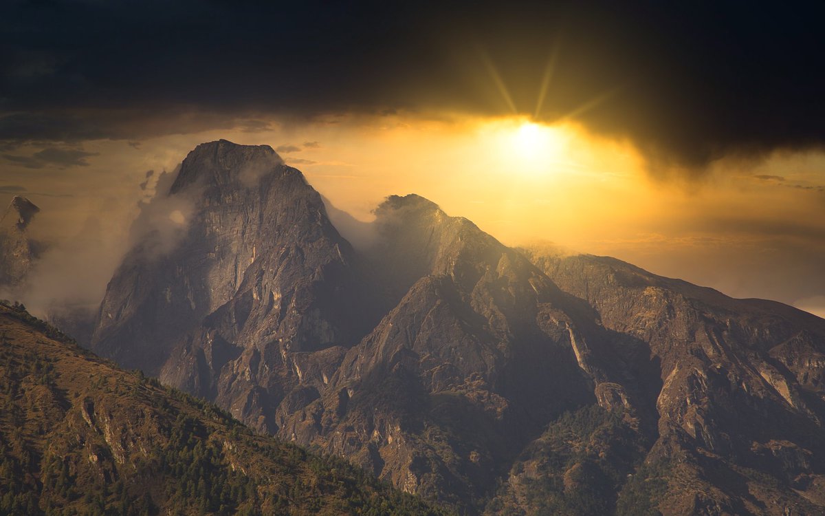 maverixobscura's tweet photo. One fine evening in the Himalayan ridges.!
#passionpassport #moodygrams #thegreatplanet #exploringourglobe #cntgiveitashot #lonelyplanetindia #lpmi #OTHallofFrame #photographers_of_india #artofvisuals #indianphotography #indiantravelblogger #guyswhotravel  #tripotocommunity https://t.co/acc3Ia7kPU
