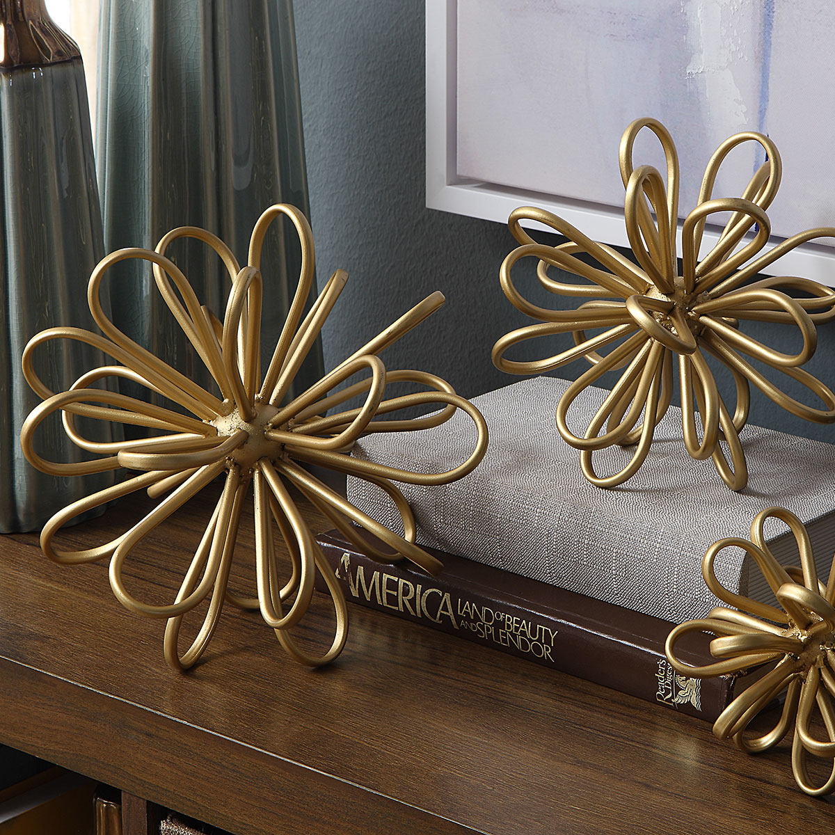 imaxcorp's tweet photo. Loving these abstract gold flower statuaries
.
.
.
#imaxcorp #imaxstyle #homedecor #homedecorating #homestaging #interiordesign #flowers #golddecor #statuaries #homeinspo #homeaccents https://t.co/pKXTMYRXZH