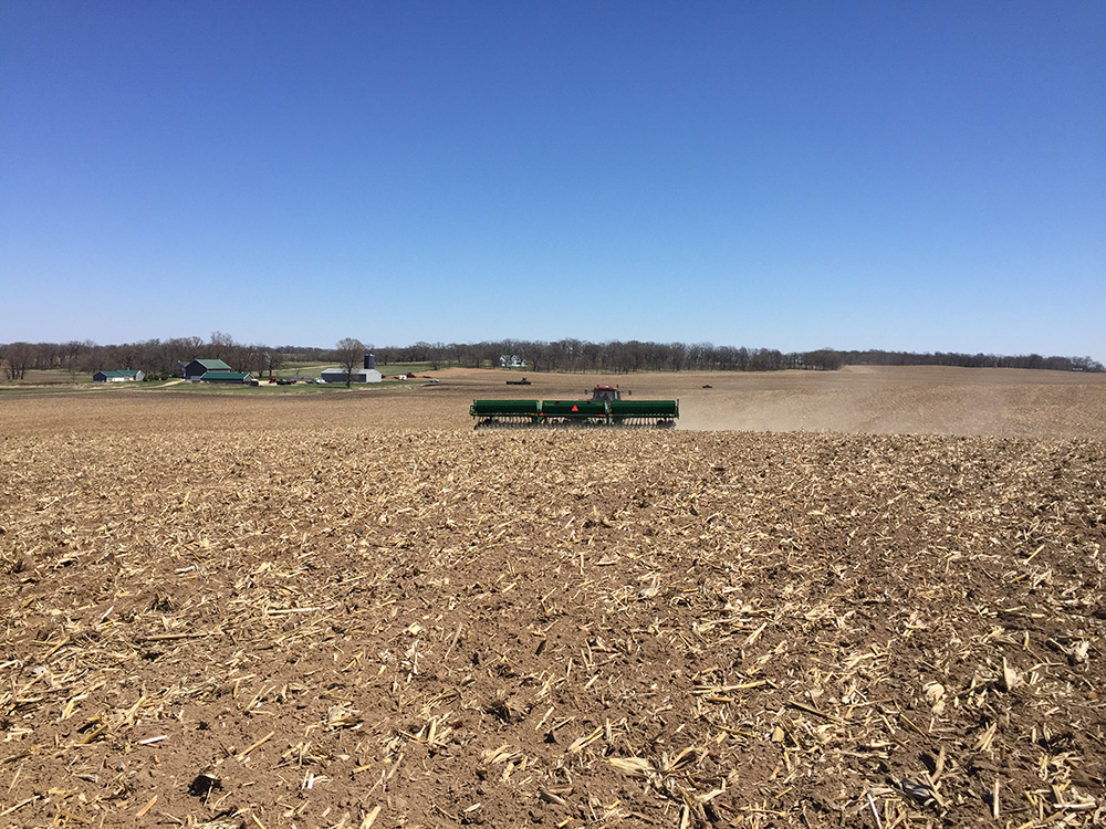 GreatPlains_Ag's tweet photo. We're headed into the weekend. Thanks for following us this week as we took you from #FactoryToField with the new BD7600.

You can learn more about the BD7600 at https://t.co/oGRDMcc7hn or by contacting your local Great Plains dealer. https://t.co/aLcJhIRNgP