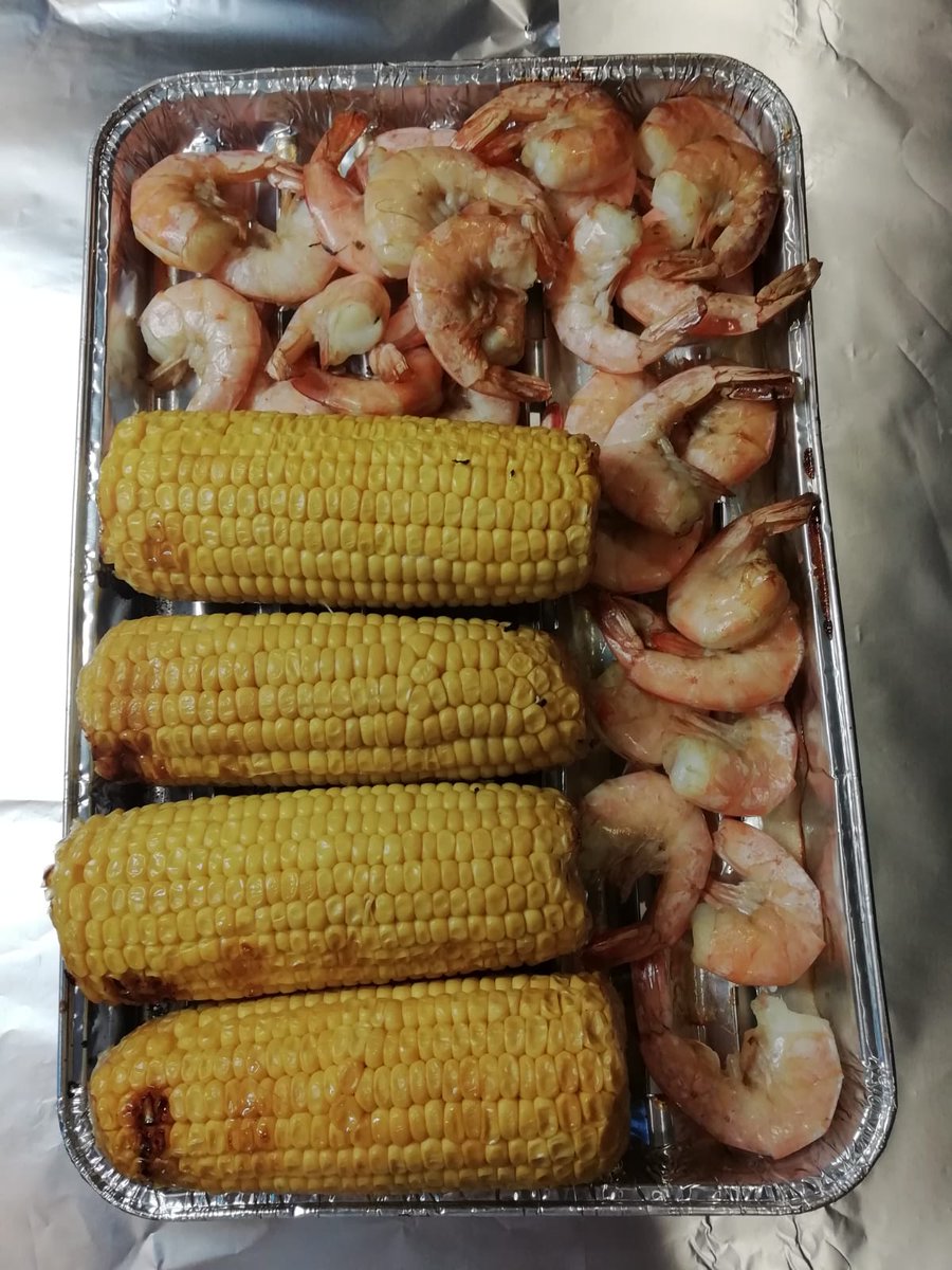 smokeyolivewood's tweet photo. We smoked some shrimps over Almond Wood. This was mouthwatering. I wish you could smell it.
#SmokeyOliveWood #flavourique #Toon_Freiks #Edelrauch #elament_bbq #Grill_goods#leckerschmecker #bbqlover #foodaddicted #bbq4life #brisket #rezepte #food #smoker #nicepic https://t.co/ZyH76fOJ8N