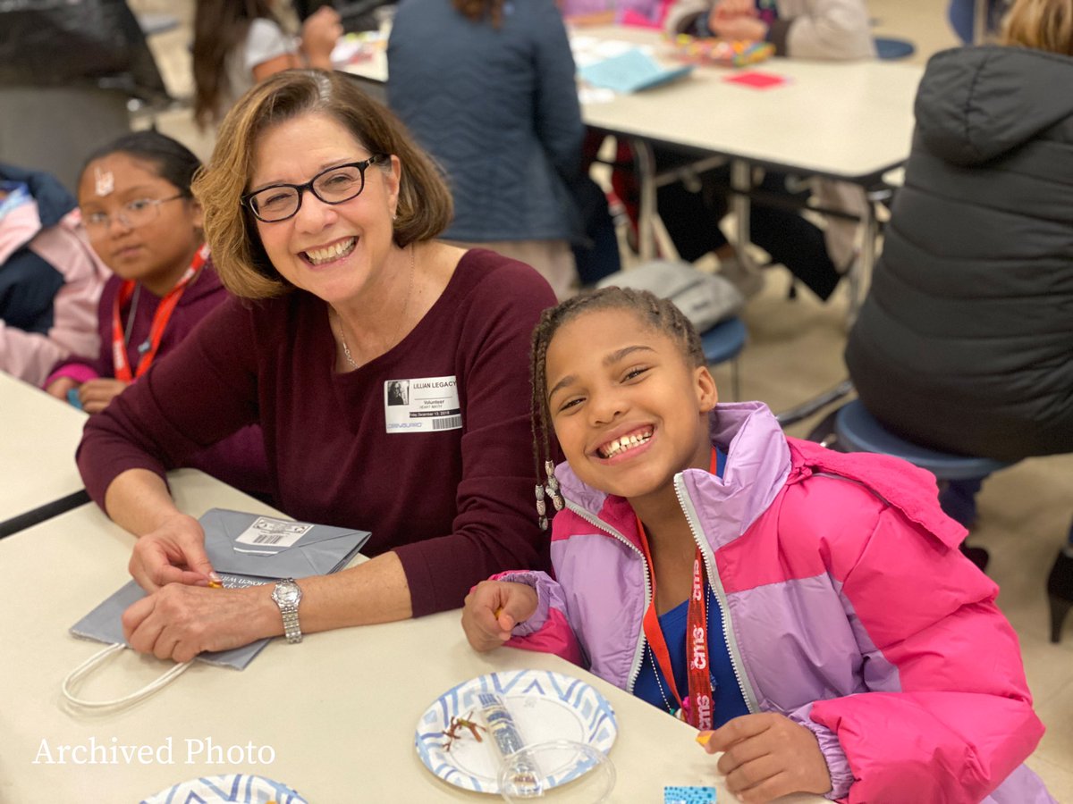 WellsFargoGolf's tweet photo. On behalf of Champions for Education, the #WellsFargoChampionship is proud to donate $7,500 to the @CMPFoundation and $7,500 to @HeartTutoring! #wesupportCMPD #heartmathtutoring https://t.co/4IKwW6AMJI