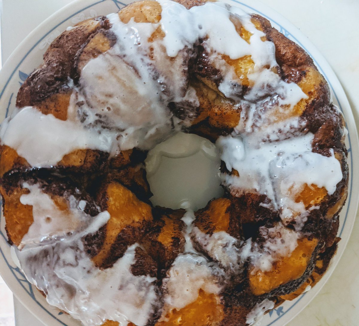 CozyCutiesTV's tweet photo. This yummy looking thing is #monkeybread perfect #breakfastsnack and it is easy to make
#relaxinglife #stayhome #bakedgoods #enjoylife #dowhatyoulove #biscuits #cinnamonrolls #butter #suger #cinnamon #bunpan https://t.co/B7rDkJ6SXB