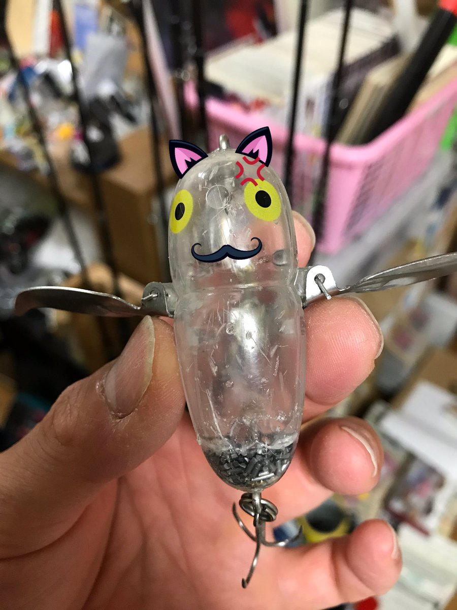 namatamanama's tweet photo. ライギョで使ってたら傷が多くなったけど…まぁそんなに気にしない。それなりにバイトもらってたらどんな感じのセッティングにしたら乗せやすいか見えてくるね。
　　　　　🙏( ˘ω˘ ) 
　
#そんな気がするだけ　
#HEDDON 
#crazycrawler https://t.co/iIFsZvgo8i
