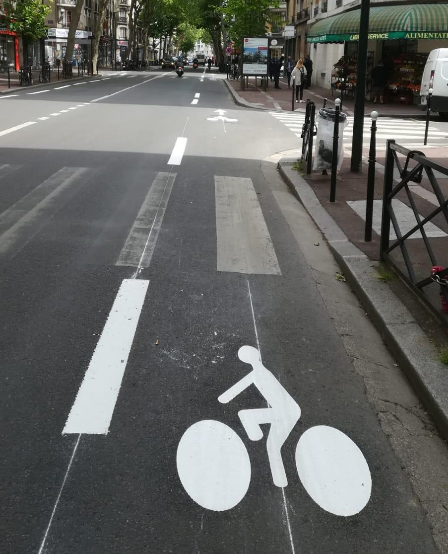 RMuzeau's tweet photo. Les travaux d'aménagement des zones dédiées aux vélos à #clichy ont débuté et se poursuivront la semaine prochaine, avec mise en place des pistes temporaires rue Martre et bd J. Jaurès pour faciliter les déplacements dès le 11 mai et prendre de nouvelles habitudes #mobiliteDouce https://t.co/H3rwbjXVJx