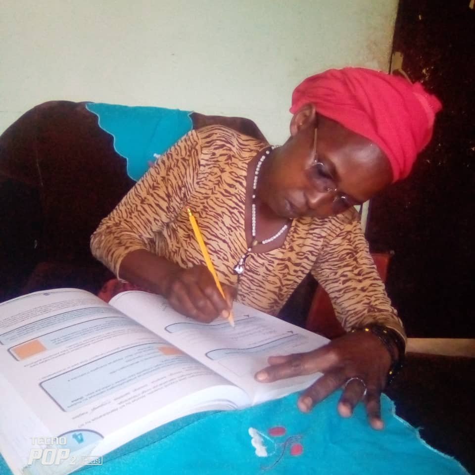 ndanastase's tweet photo. A teacher from #EpSaveB, #SaveSector, @GisagaraDistr doing self study, she teaches Mathematics in P3. It's time for teachers to improve their knowledge, on different subjects,through self study @VSO_Rwanda @BLF_Rwanda1 @VSOPeople @PapaDioufVSO @VSO_Intl @REBRwanda @Rwanda_Edu https://t.co/dGdSdr4VrH