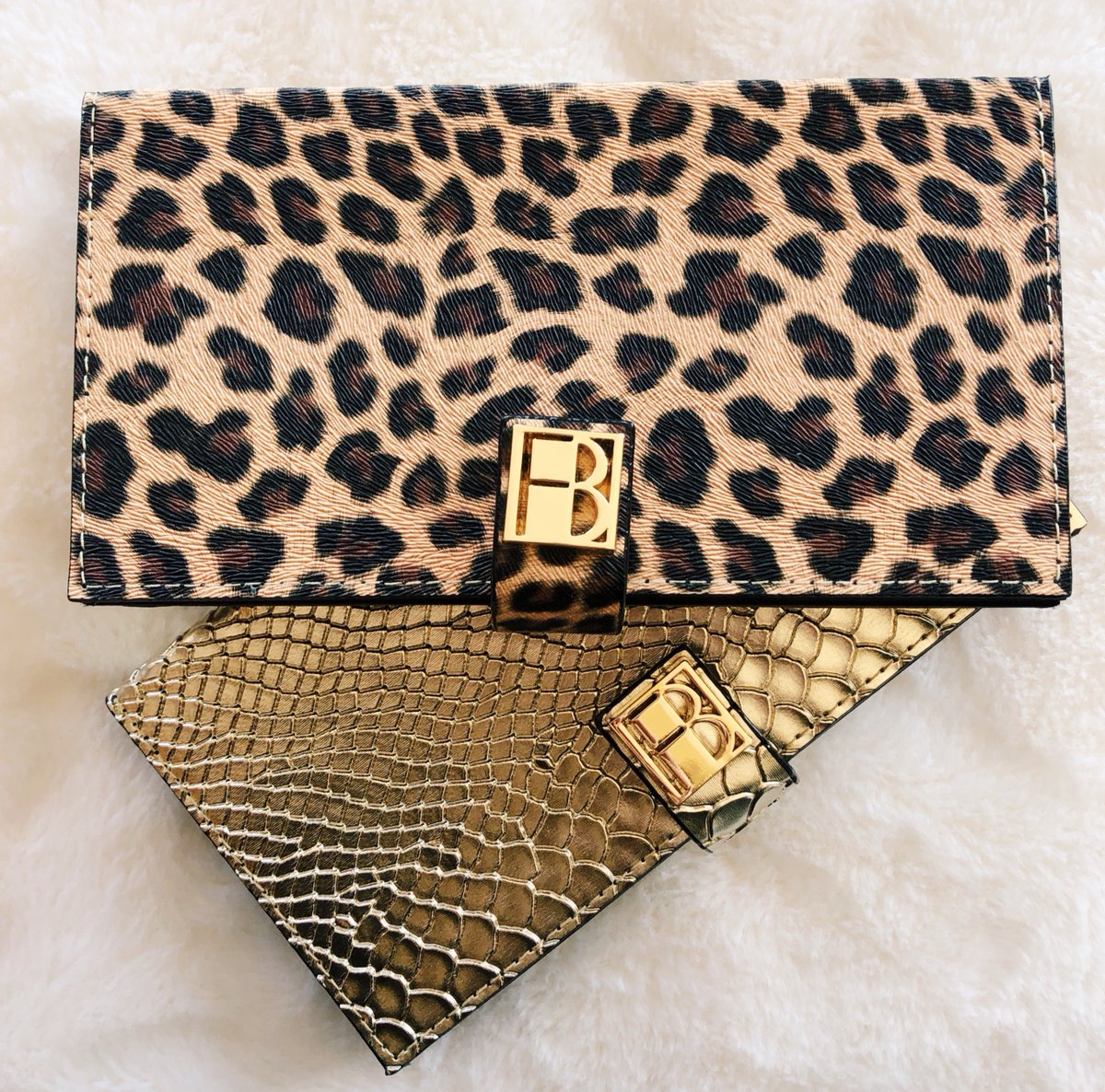 FACESbeautiful's tweet photo. Don't just buy one! Mix and match your #FIAC to go with any outfit 

#onthego #busylifestyle #nightout #accessory #friends #beautyaccessory #fun #accessories #beautyblogger https://t.co/m6Ecpj0bgL