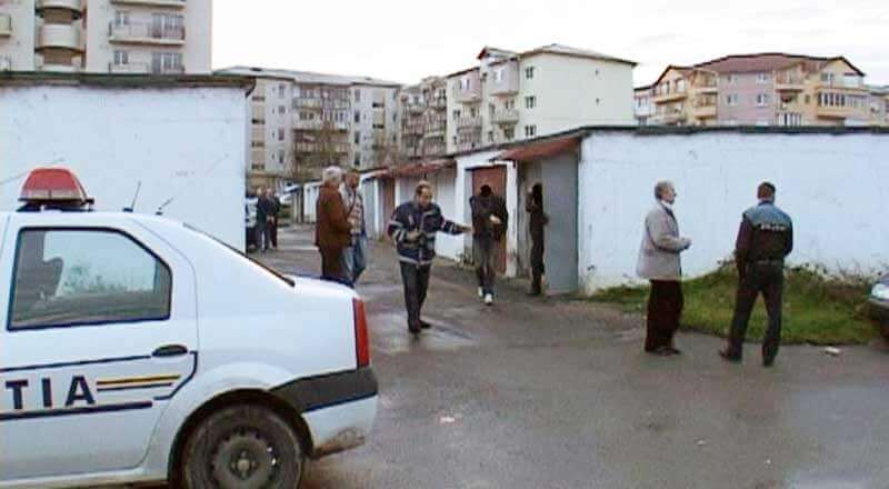 ingerisidemoni's tweet photo. 23 de garaje si spatii comerciale adiacente sparte doar intr'o noapte, intr'o zona in care n'am mai auzit de o spargere de ani de zile, iar de garaje cred ca pe vremea lui Ceasca. Hai ca incepe sa fie bine.  

#carantina #diasporezi #valorile #staredeurgenta https://t.co/wfs4xhWKba