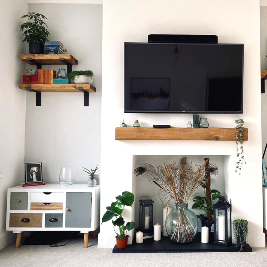 SimpsonFurnitur's tweet photo. Thank you so much @sheffieldsemi1930s for this top photo of your living room. It looks absolutely stunning! 🤩🤩 #bensimpsonfurniture #homeliving #homedecor #interiorinspo #lesshousemorehome #rusticshelving #oakmantel #frenchoak https://t.co/T9vgu9vULM
