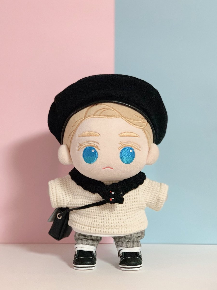 my_KidCap's tweet photo. 어디서 많이 본 니트라
뒤적거리니 역시나.. ( ꈨຶ ˙̫̮ ꈨຶ )
그리고 베레모 마무의리 히히
송지라는 중국배우분(으로 추정 https://t.co/i9UV3lGPDA