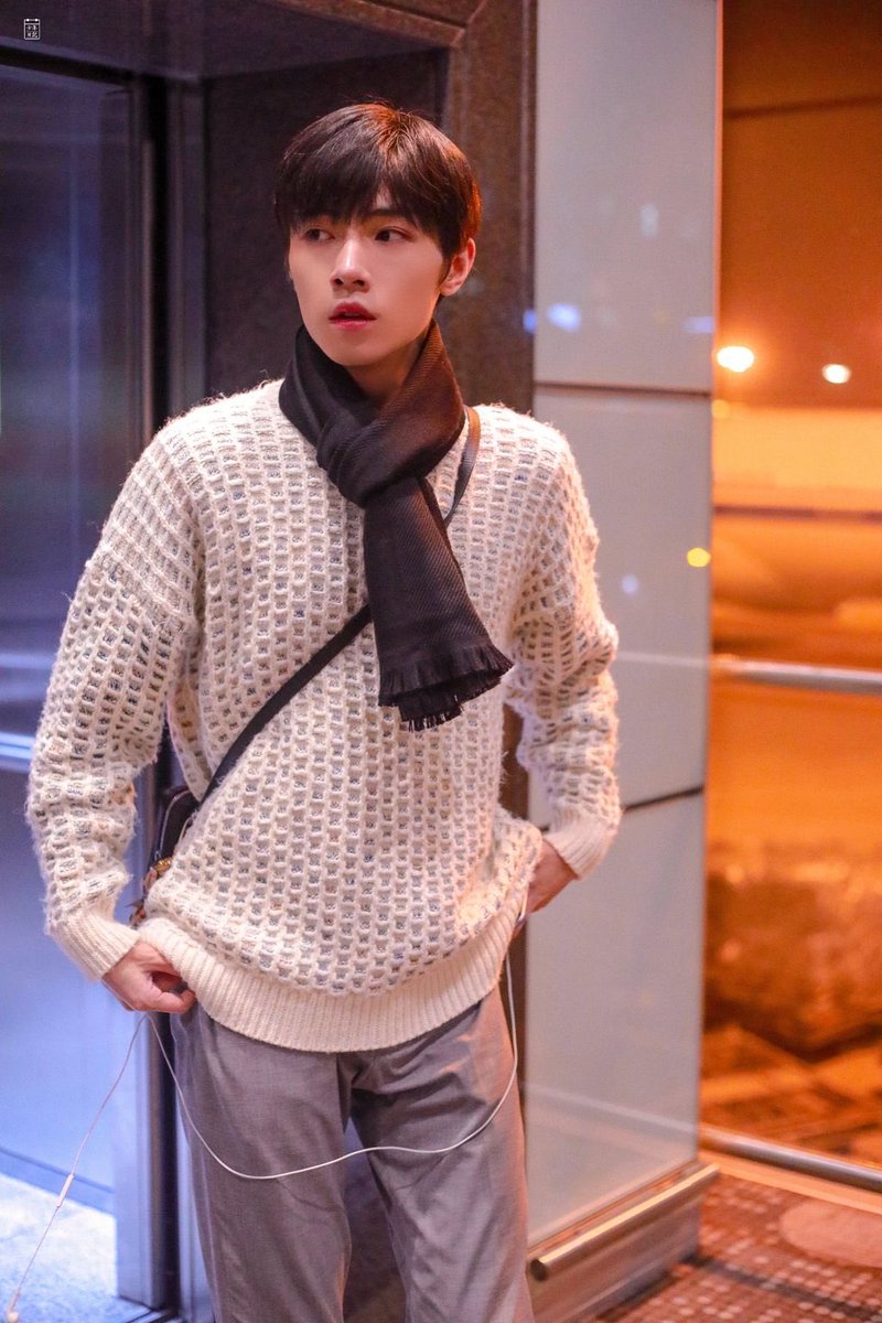 my_KidCap's tweet photo. 어디서 많이 본 니트라
뒤적거리니 역시나.. ( ꈨຶ ˙̫̮ ꈨຶ )
그리고 베레모 마무의리 히히
송지라는 중국배우분(으로 추정 https://t.co/i9UV3lGPDA