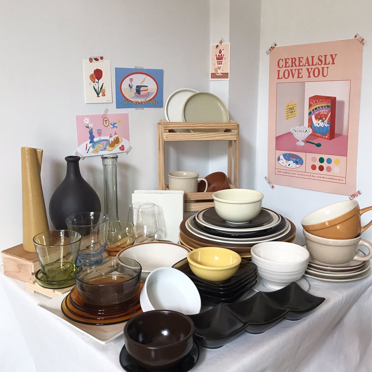 doradola_deco's tweet image. 🍪🥨ฝากของแต่งบ้านเซรามิคด้วยนะค้า เริ่มต้นที่ 50 บาท มีจาน ชาม ถ้วย แจกัน แก้ว เลยค่าาา✨ ลงขายวันพรุ่งนี้ (3/5/63) ที่ทวิตนี้เลยค่ะ เจอกัน 17.00 น้าาา🥰

#เซรามิค #เซรามิคมือสอง #ของแต่งบ้าน #ตลาดนัดออนไลน์ #homecafe