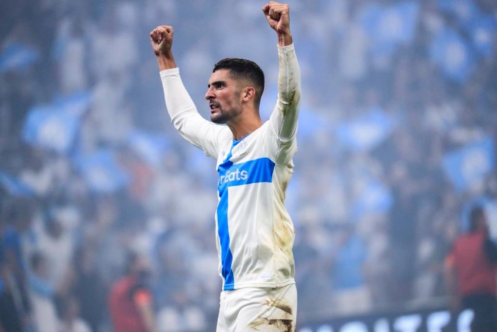 AlvaroGonzalez_'s tweet photo. Quand je suis arrivé à marseille, j'ai dit quel était notre objectif et les gens riaient. Aujourd'hui, je ris de bonheur. Merci l'OM de m'avoir fait passer la meilleure année en tant que professionnel dans le sport que j'aime. Toujours dans mon coeur🙏🏼    EL PATRÓN🇪🇸🇫🇷💙 https://t.co/gf4Wa7IpG9