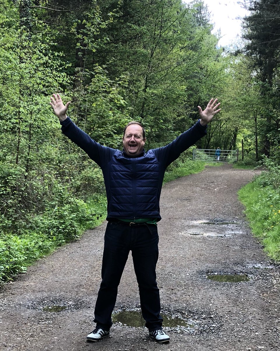 rbedfordisared's tweet photo. On the daily walk! Sadly no pub crawl today! (Again) #Fedupnar #Silverwood #keepbatting https://t.co/2e78qkgNvu