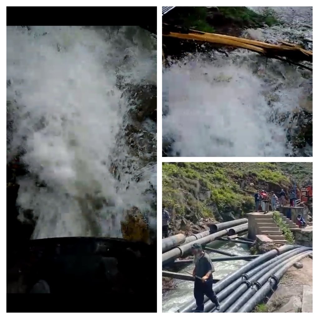 Jal Shakti Kashmir staff successfully commissioned another 450mm D.I line as an interim measure on damaged #malshahibagh canal to feed 1200mm raw water main temporarily, adding another 5 cusec raw water supply to Aulesteng FP. Further relief to Srinagar city. ⁦⁦<a href="/diprjk/">Information & PR, J&K</a>⁩