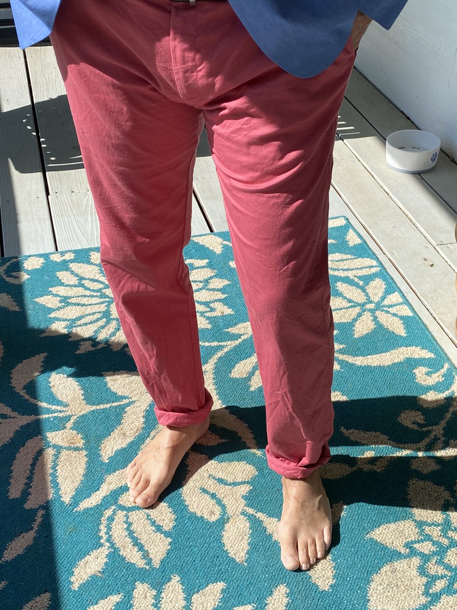 therailbird333's tweet photo. If you can’t be AT the Derby....you CAN dress like you’re there. 😃 #noshoesyet #storesclosed #damnvirus https://t.co/wnLKFoLUtr