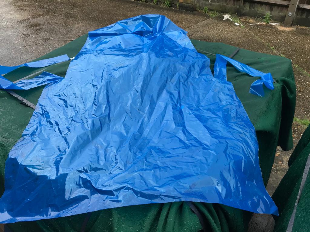 Can't thank <a href="/GrosvenorServ/">Grosvenor Services</a> enough for their generous donation of aprons. So..who needs APRONS? Register here: sos-supplies.com/request-suppli… (as modelled by <a href="/HarrowCarers/">Harrow Carers</a>) #PPE4Workers