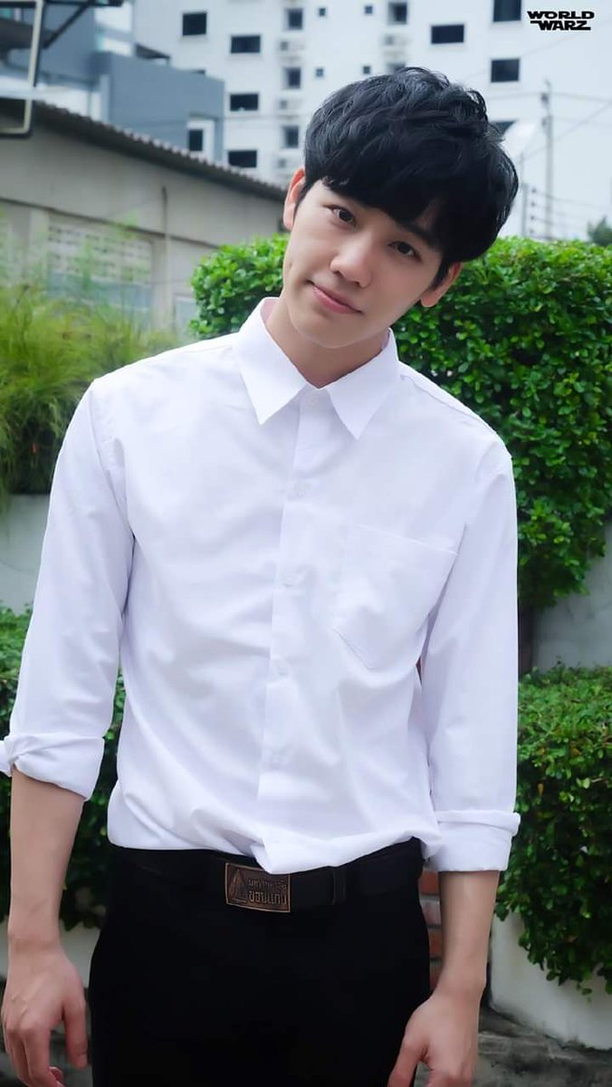 Bounni2's tweet photo. Hãy nói đây là cùng một người 
U mê ông quá thể  
#ENOFLOVEep8 
#ENofLoveรักวุ่นๆของหนุ่มวิศวะ https://t.co/wI1R3zfzdj