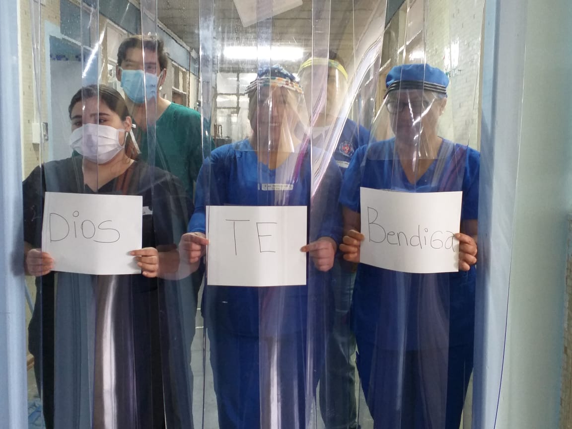 SSMaule's tweet photo. Con mucha esperanza, emoción y alegría, les contamos que hoy fue dado de alta Don Juan, oriundo de la comuna de Pelluhue, quien a sus 91 años venció al Coronavirus, luego de estar 14 días internado en el Hospital de Chanco.  ❤️❤️❤️🏥🏥🏥🏥👏👏👏👏🙌🙌#CuidémonosEntreTodos https://t.co/lu3cNptjZP