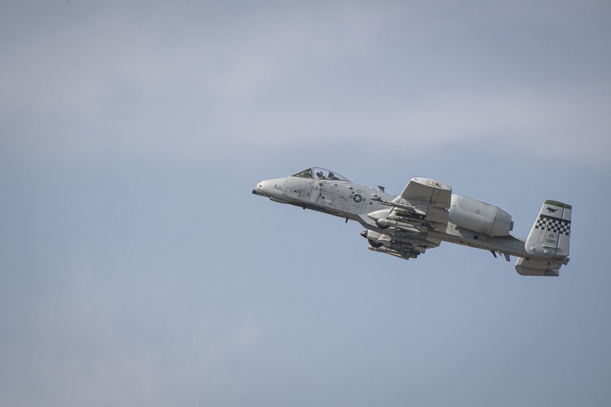 WarriorsSupport's tweet photo. A 25th Fighter Squadron A-10C Thunderbolt II ascends the skies April 9, 2020, at Osan Air Base, Republic of Korea. (#USAirForce photo by Senior Airman Darien Perez) #OSANAIRBASE #ROK #USAF #A10 #25FS #THUNDERBOLT https://t.co/LJ3ns3SkEZ