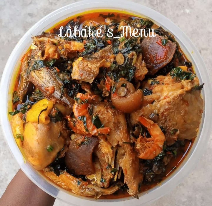 Labakes_Menu's tweet photo. There's this smile i have when my clients call for bowls of soup😚☺🤓🤓

See what went out today: our 3litre bowl of Efo Riro special with Turkey, chicken, stock fish, panla, dry fish, jumbo prawns and ponmo to bad!!! 

Na just small money o😛😛😛

#BuhariDoppelgaenger https://t.co/rADOc1NY6s